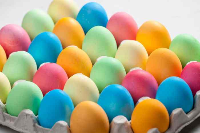 Coloring eggs with food coloring