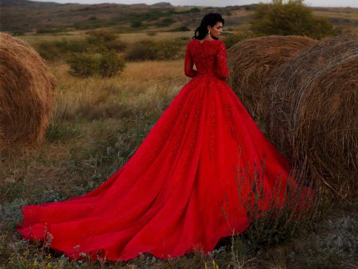 Ball gown wedding dresses red