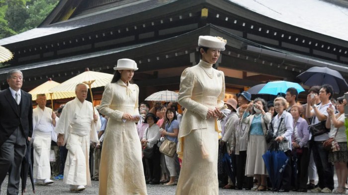 Japanese wedding dress designer